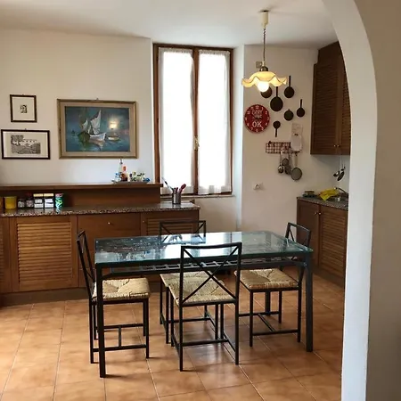Villino Riana Close To The Beach Of Marina Di Pietrasanta Apartment *